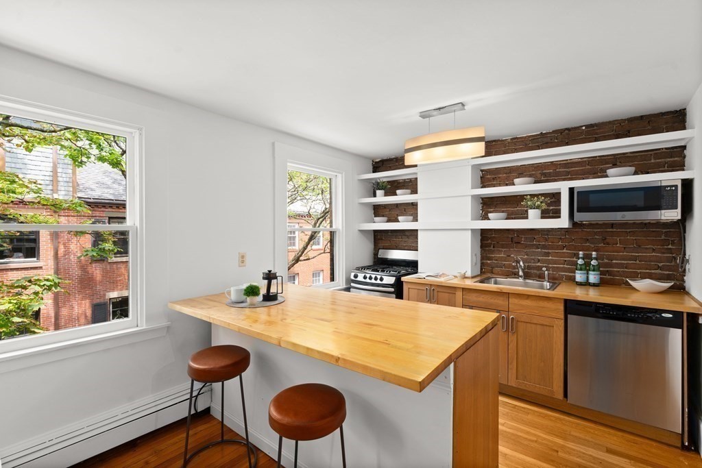 5 Melrose St, Back Bay