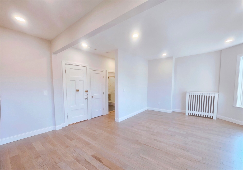 379 Commonwealth Ave, Back Bay