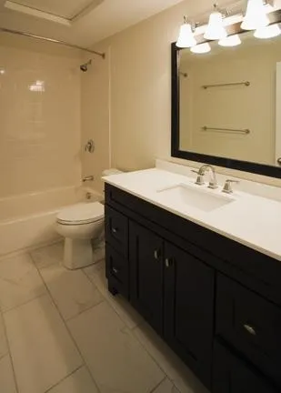 656 Massachusetts Ave, South End