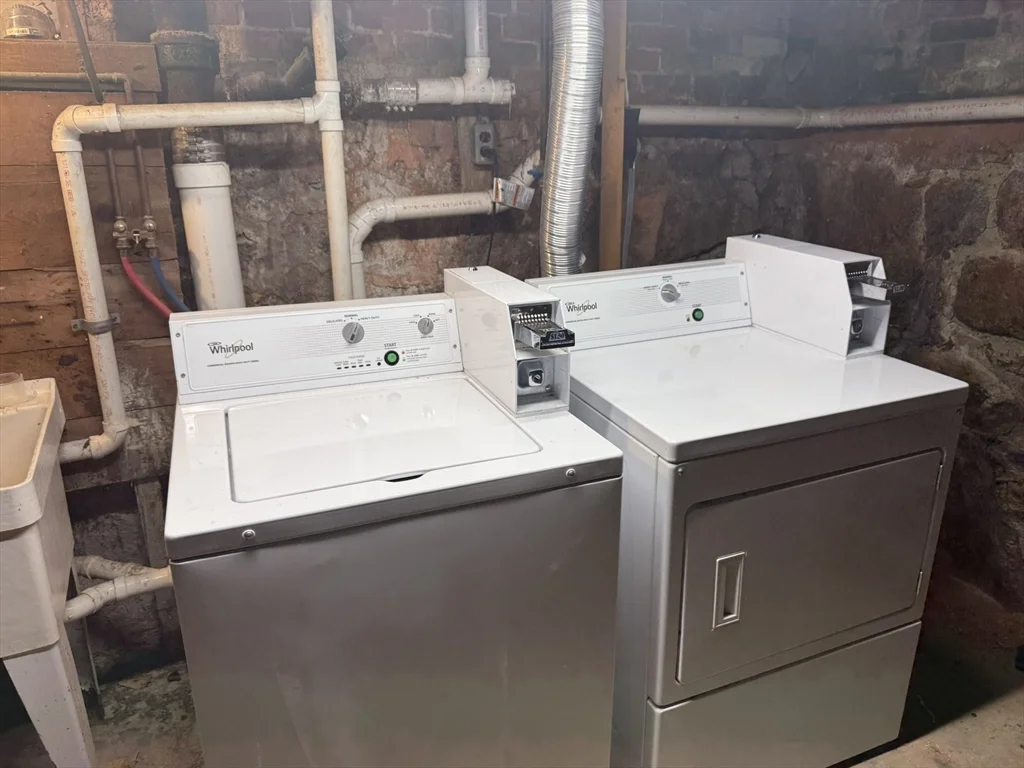 1 Stafford St, Downtown