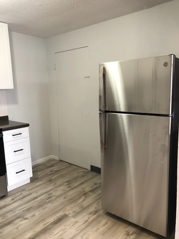 685 Moody St, South Side