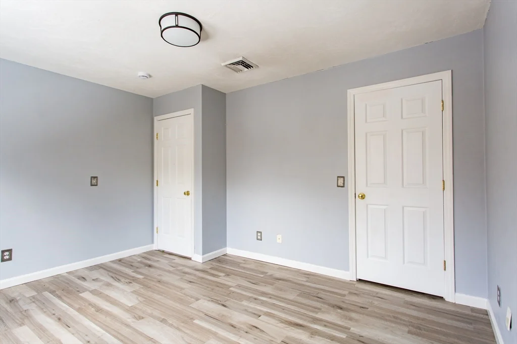 270 New Braintree Rd, West Brookfield