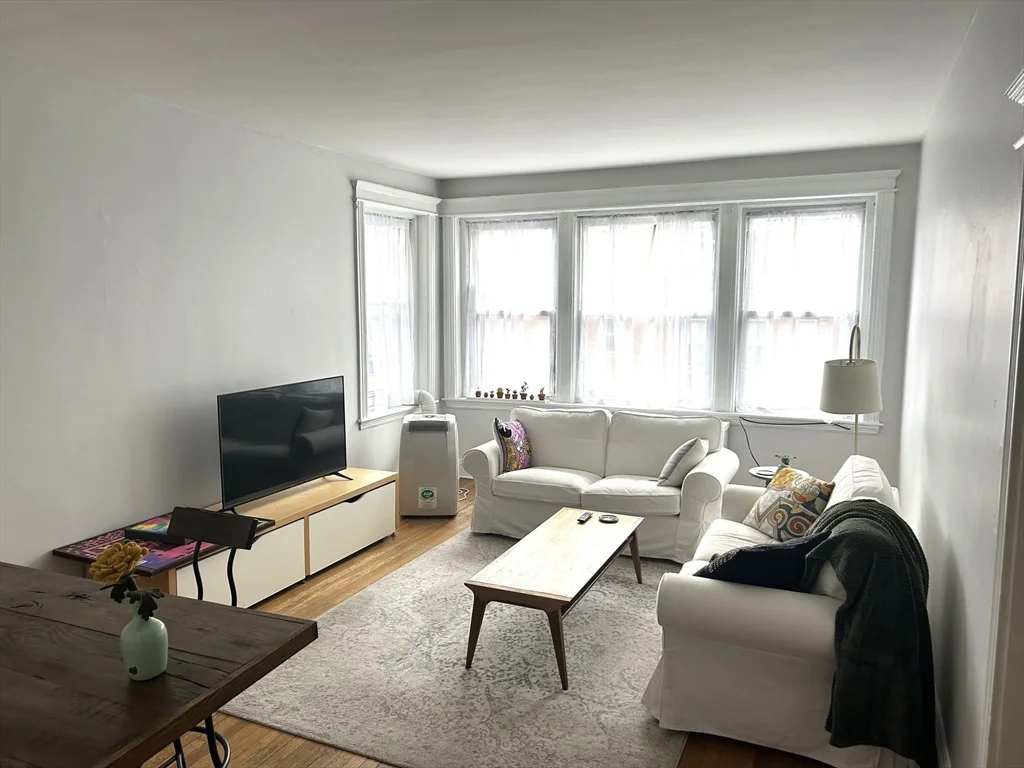 211 Saint Paul St, Coolidge Corner