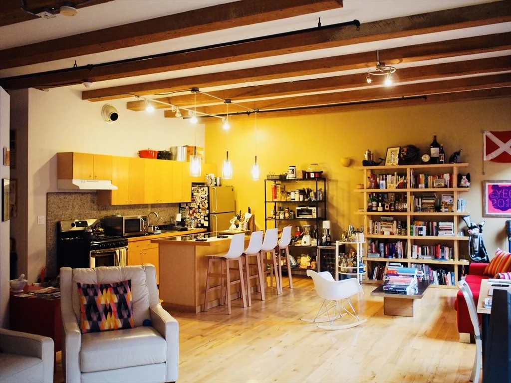 11-21 Wormwood, Seaport District