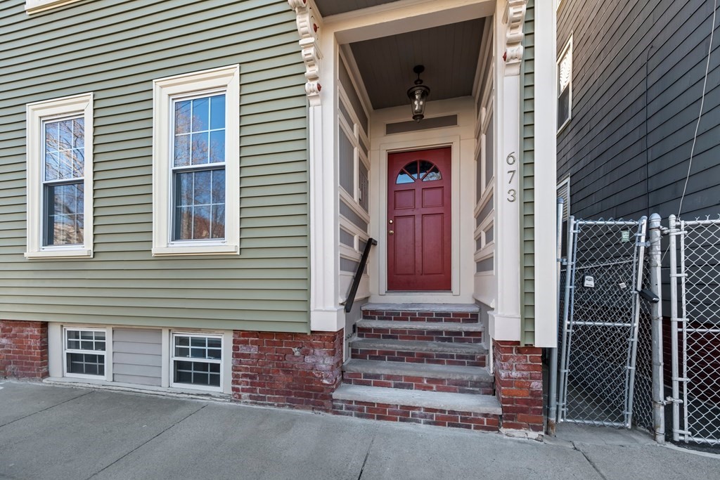 673 E 2nd St, South Boston