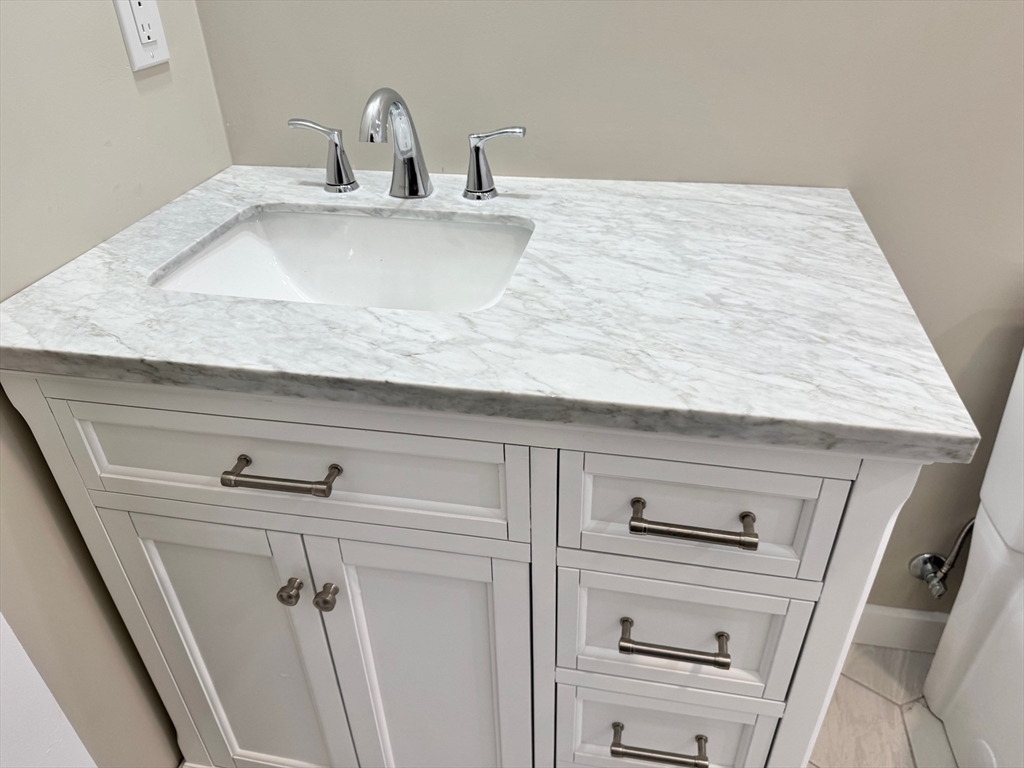 57 Falcon St, East Boston