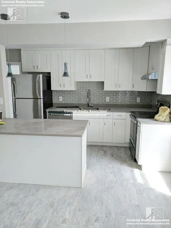 77 Linden St, Brighton