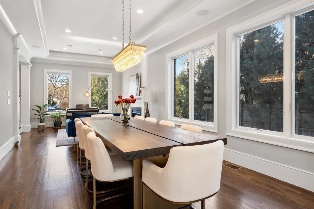 1580 Beacon St, Waban