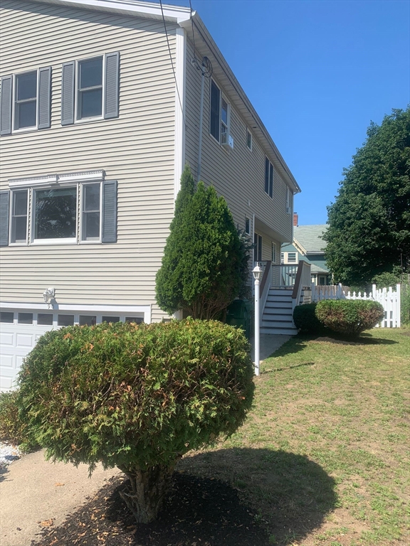 90 Monument, Medford