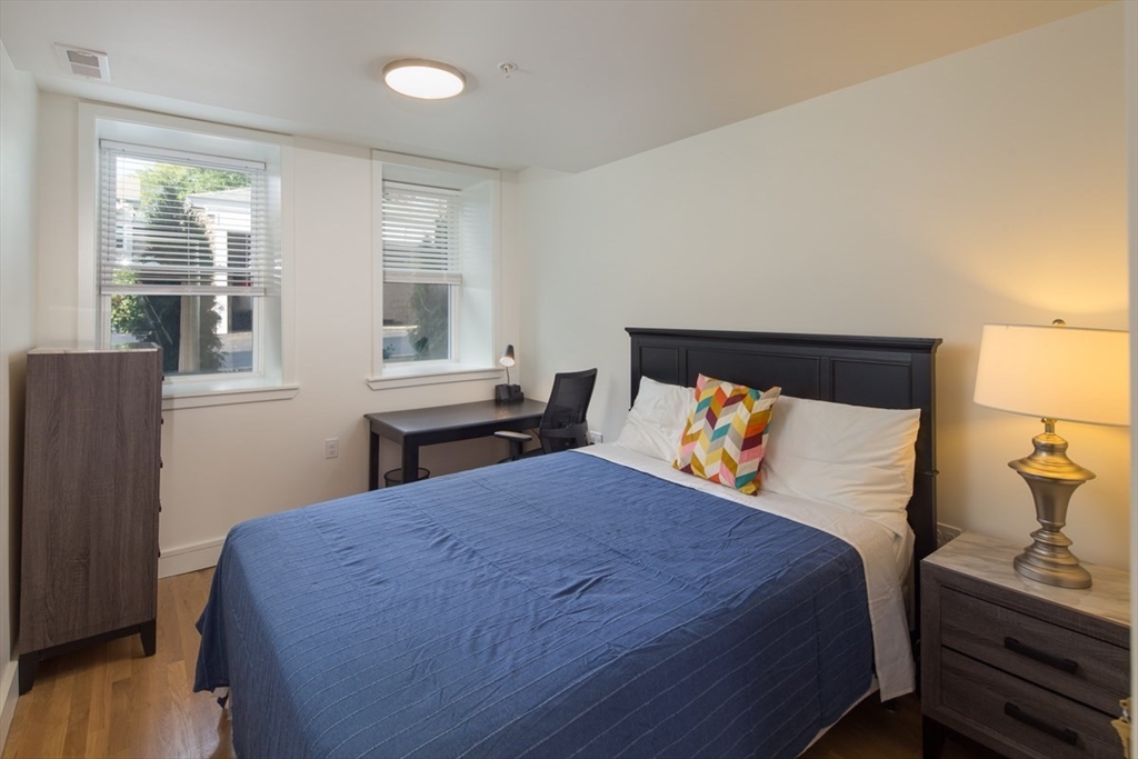 92 Brown St, Waltham