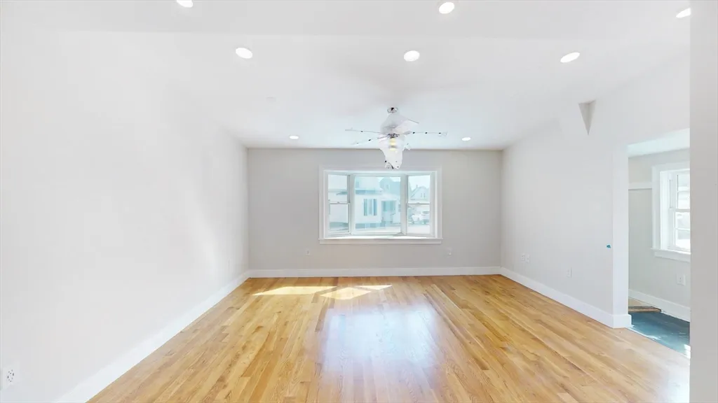 48 Rockwell St, Maplewood