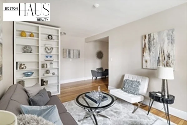 52 Strathmore Rd, Brighton