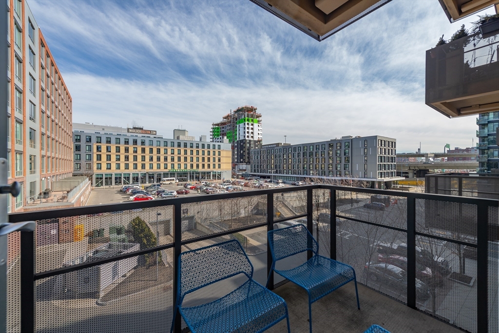 32 Traveler St, South End