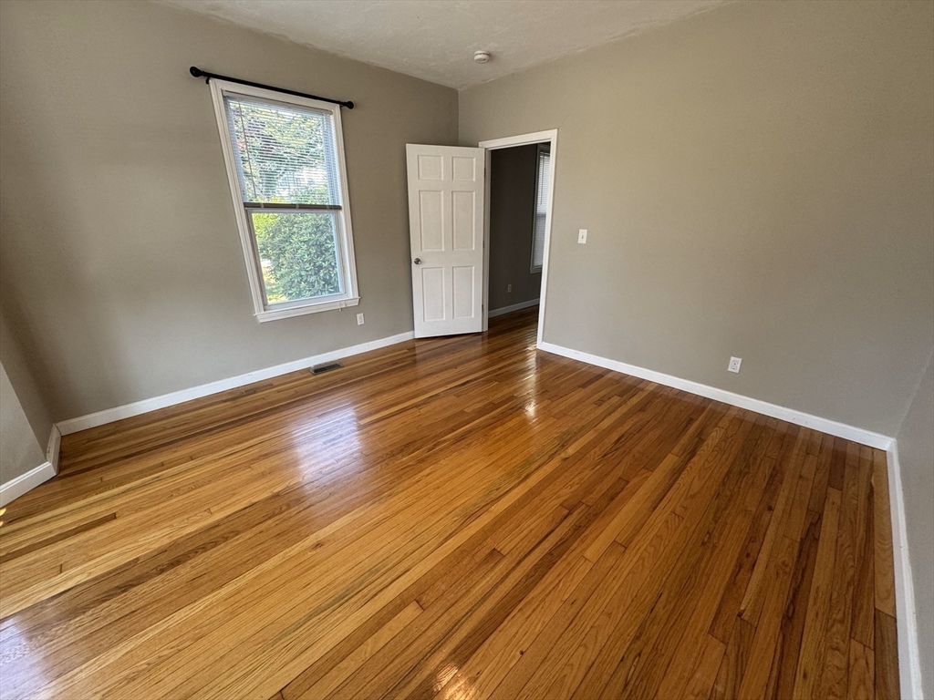 49 Paradise Rd, Swampscott