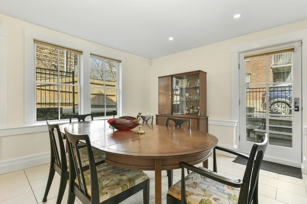 408R Putnam Ave, Cambridgeport