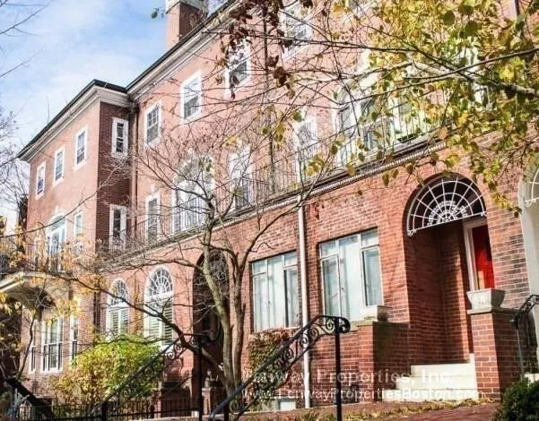 39 Garrison Rd, Aspinwall Hill