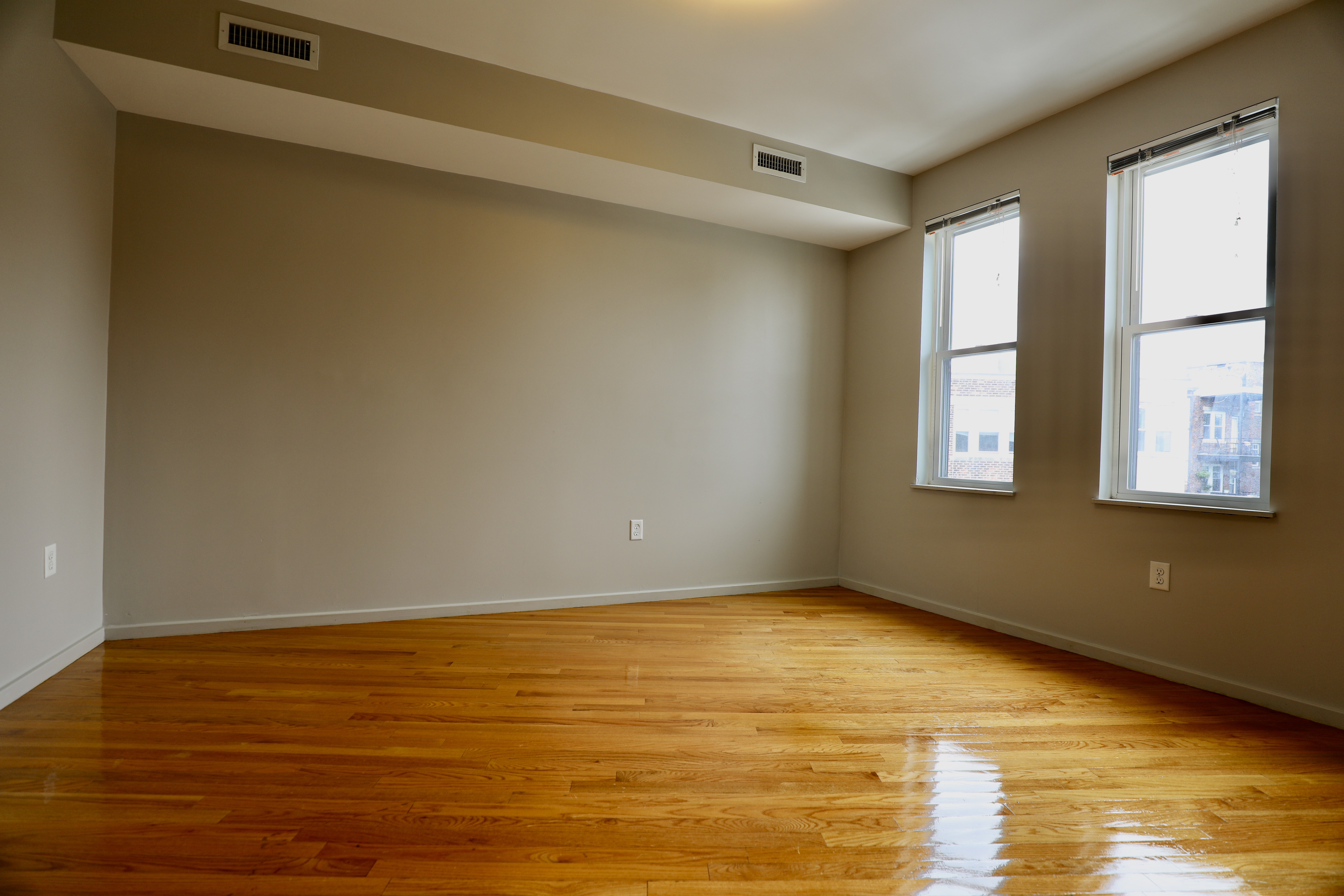 5 bed, 2.5 bath apartment for rent at 57 Glenville Ave Unit 1, Allston — photo 14 of 23