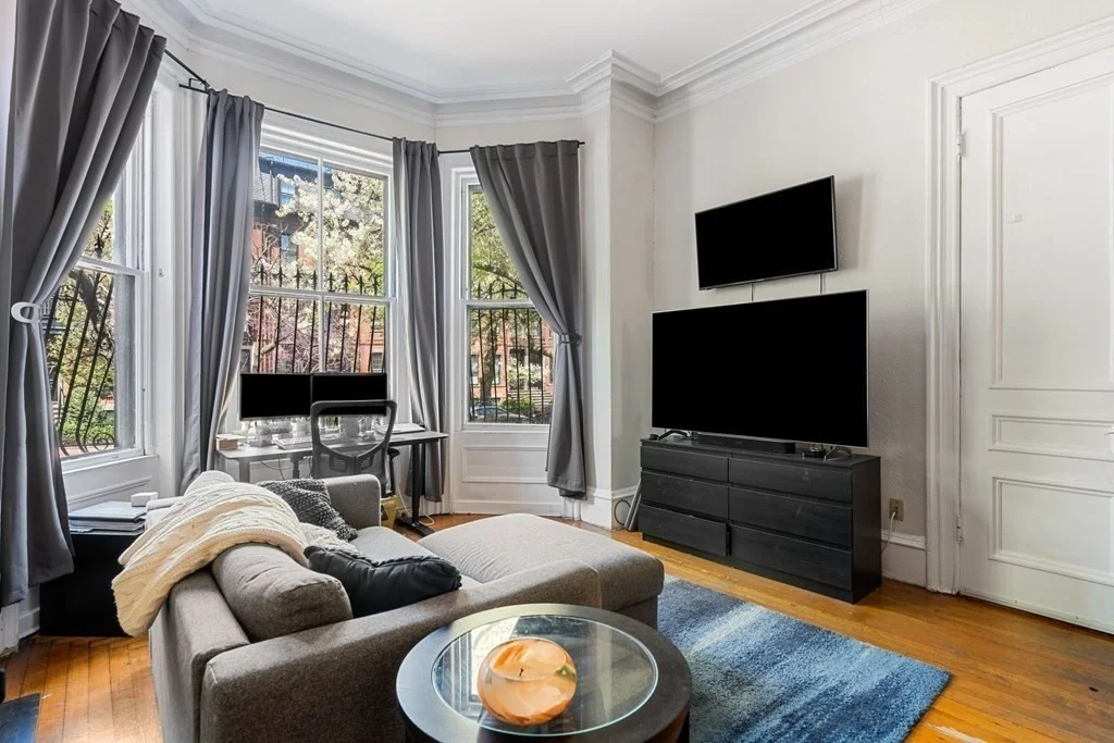 296 Marlborough St, Back Bay