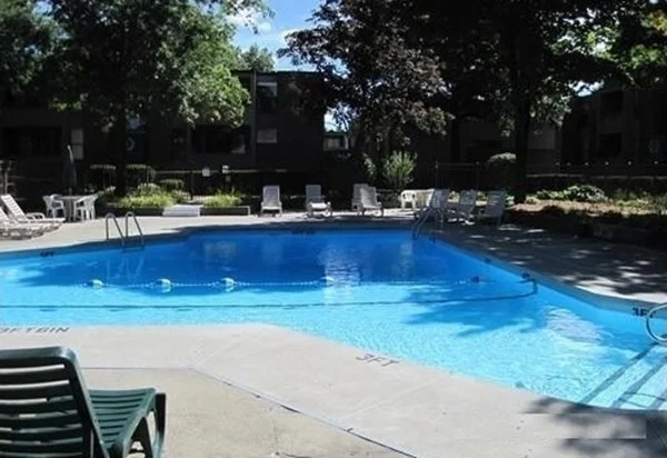 68 Shrewsbury Green Dr, Shrewsbury