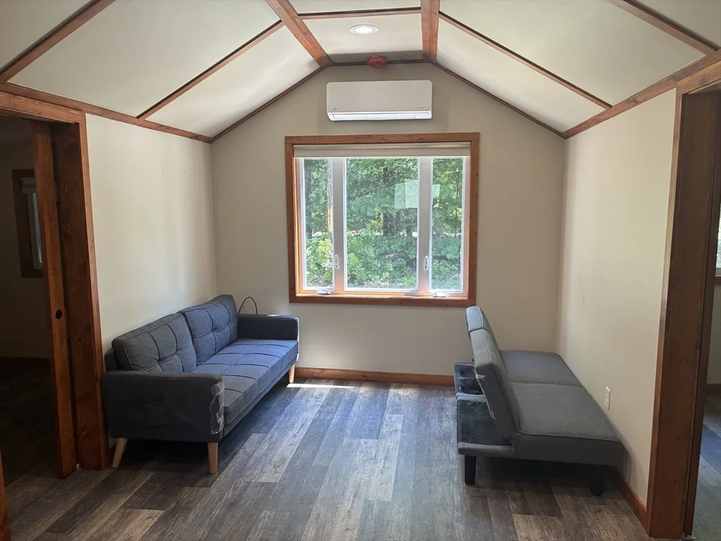 12 Summit Rd, Plymouth