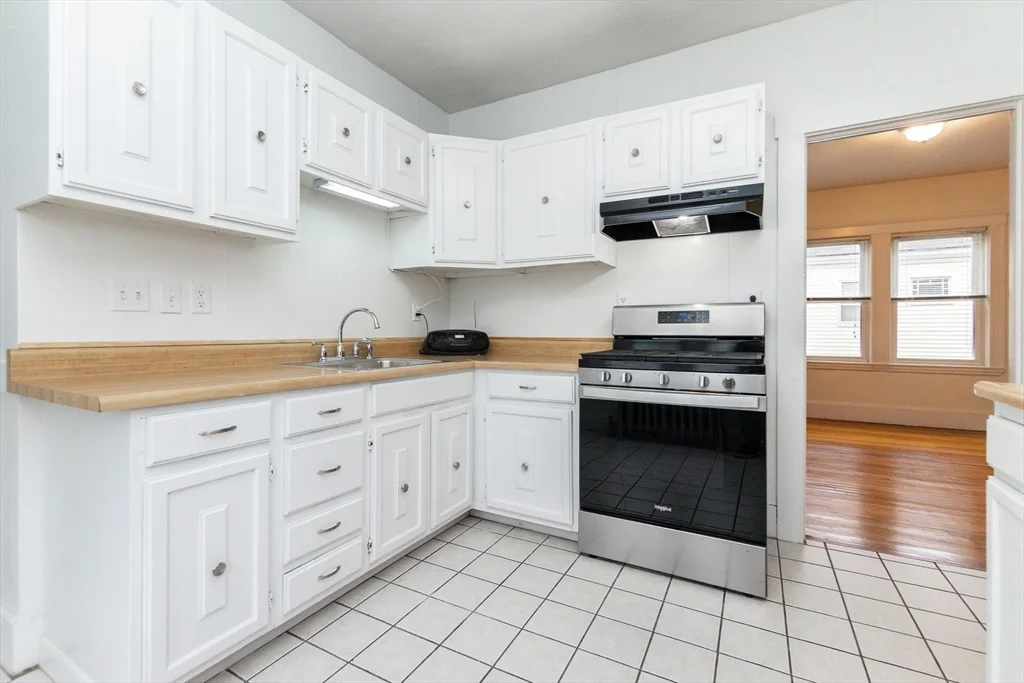 6 Putnam St, Watertown