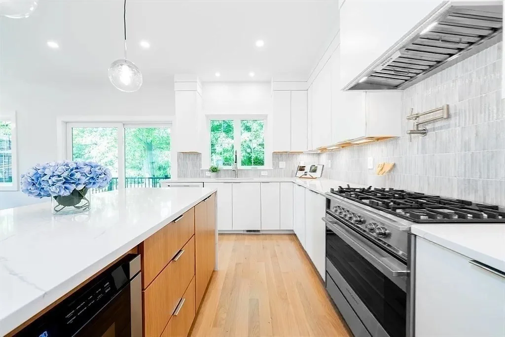 35 John St, Newton