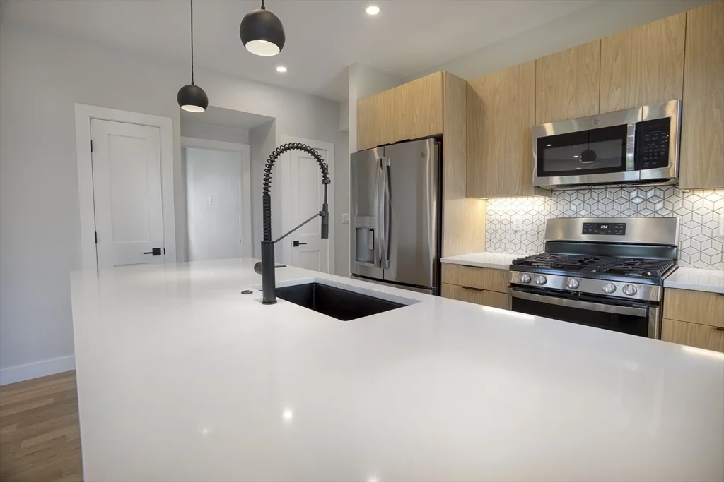 9 Wenham, Jamaica Plain
