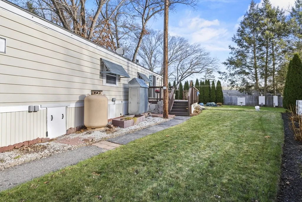 17 Irene Ave, Webster