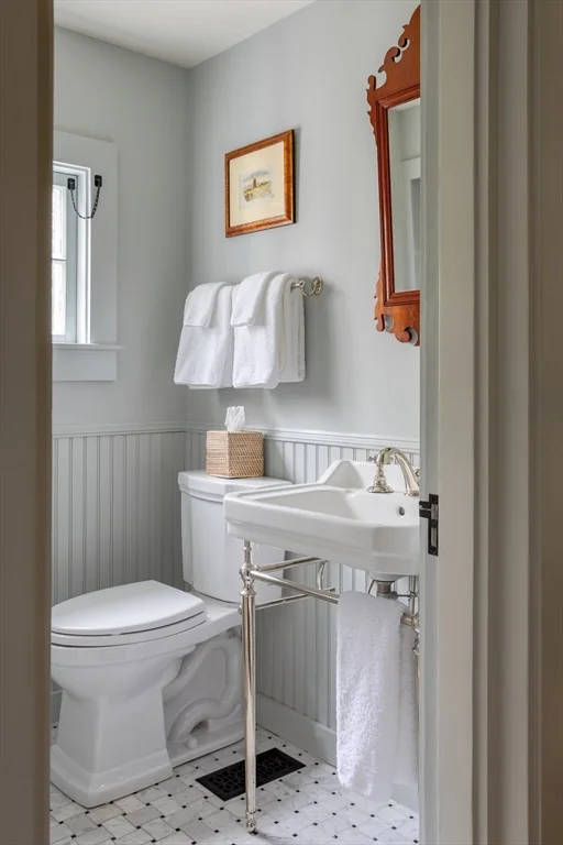 77 Sparks Ave, Nantucket