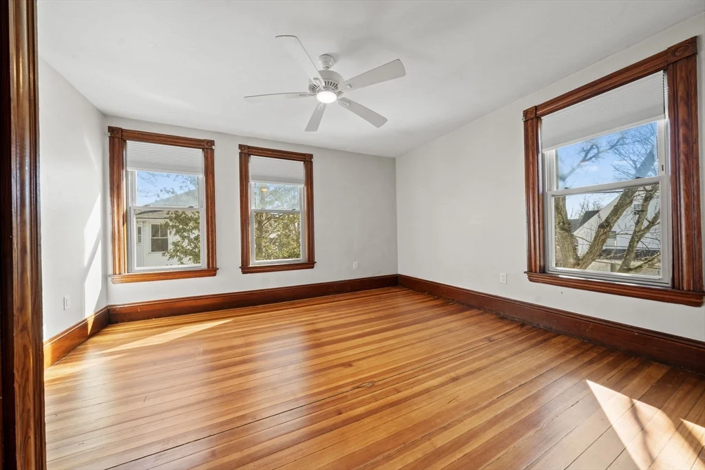 7 Sweetser Ave, Reading