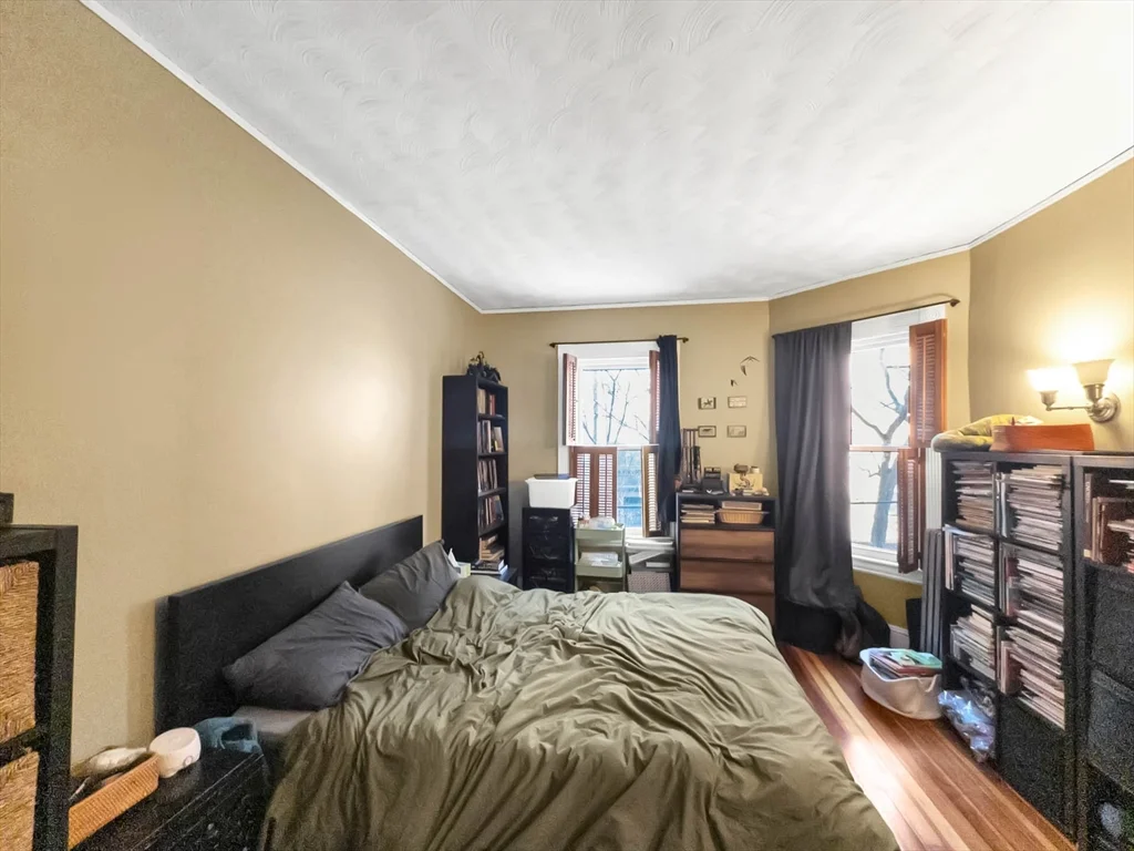 27 Lakeville Rd, Jamaica Plain