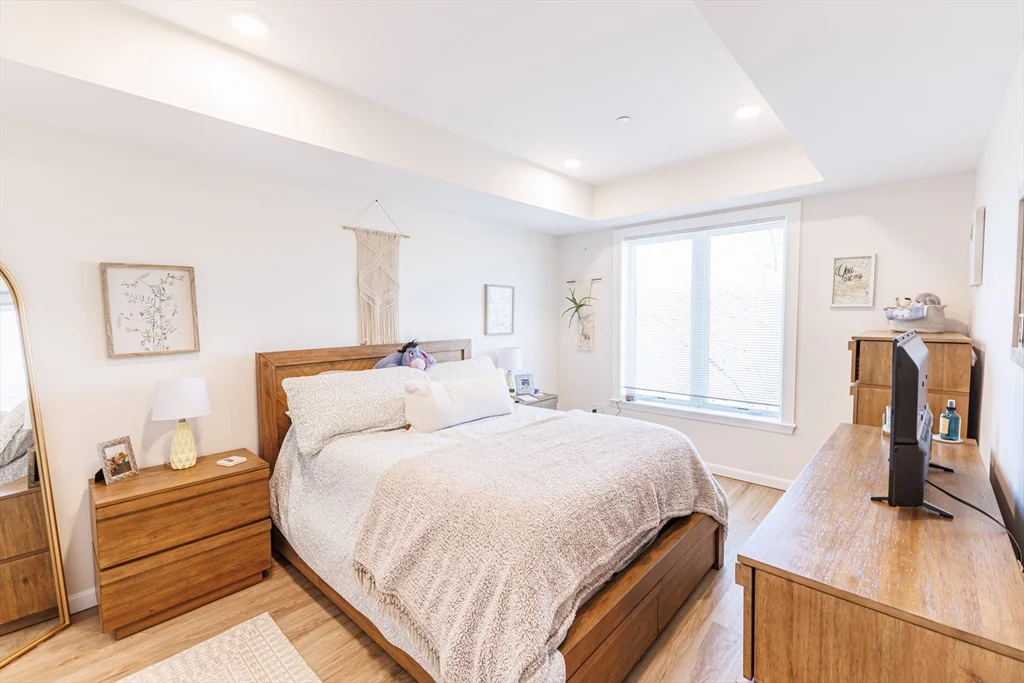 458 Washington St, Brighton