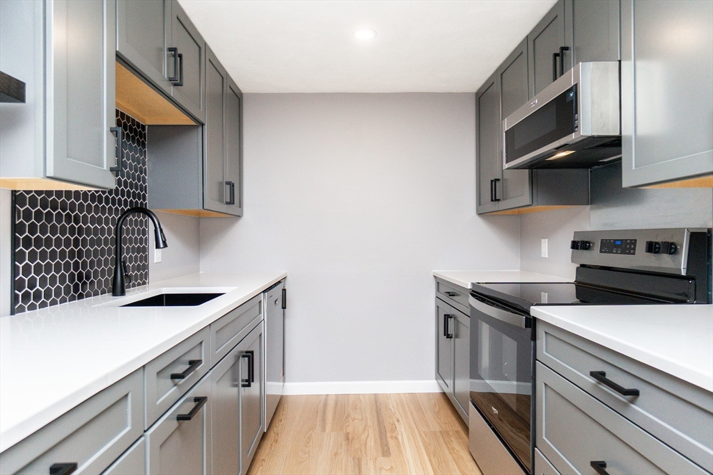 131 Pierce St, Forestdale