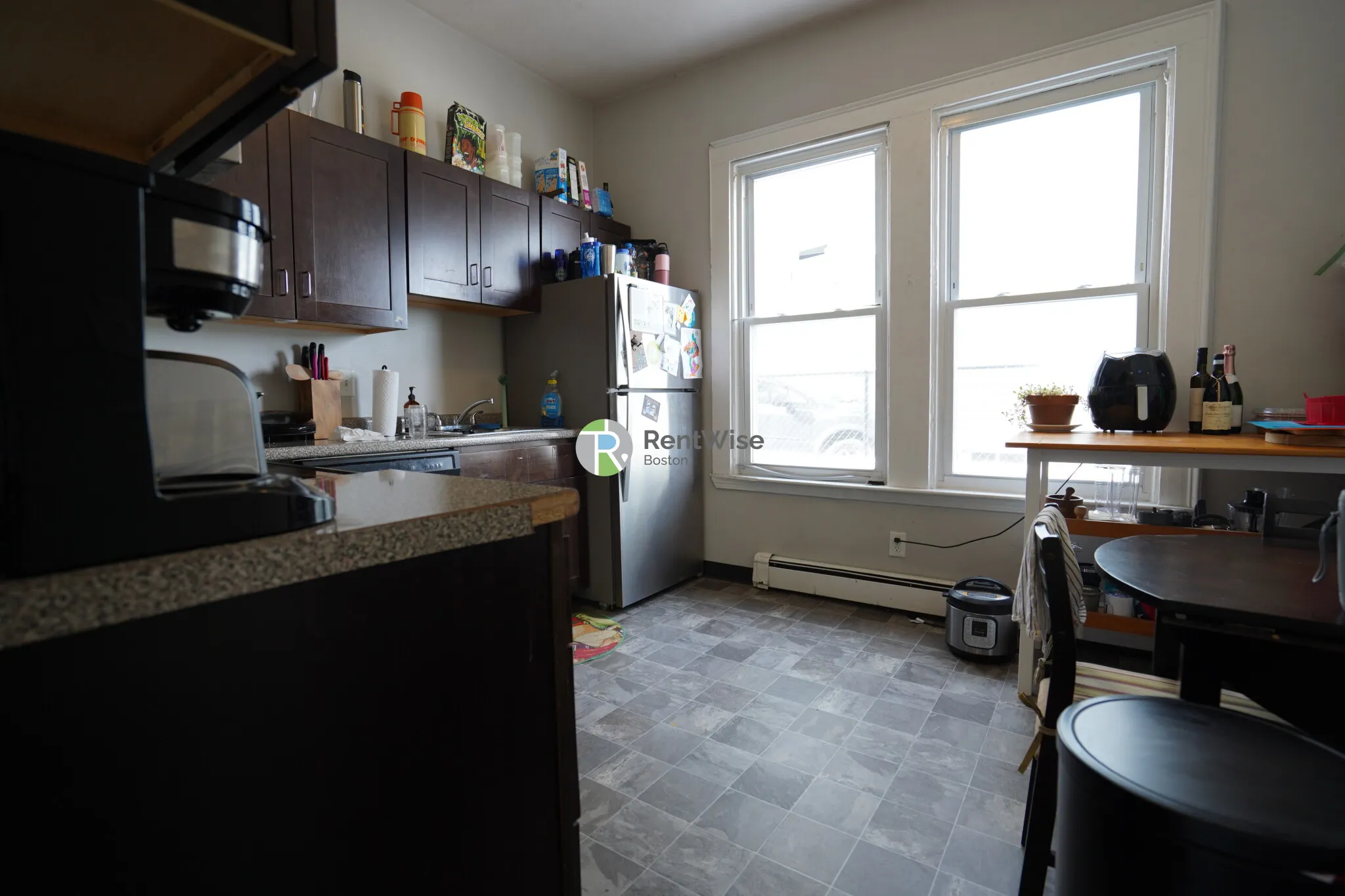 172 Bigelow St, Oak Square