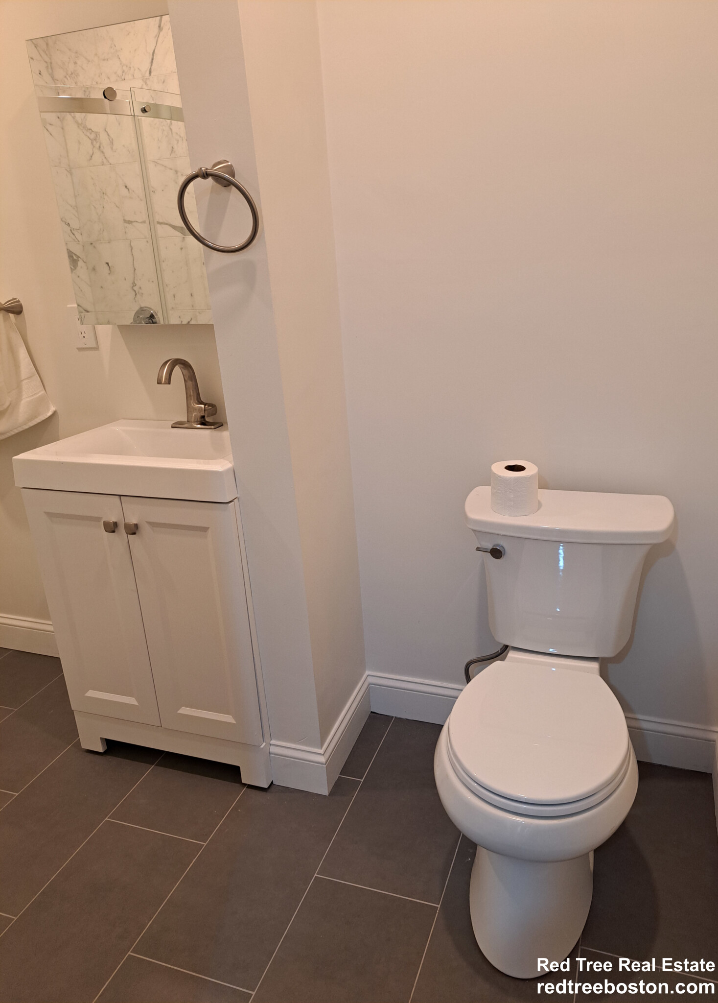 194 Cedar St, Powder House Square