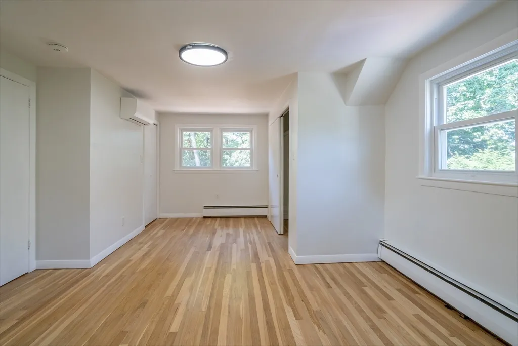 11 Maine Ave, Natick