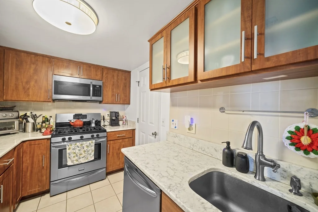 11 Marion St, Roslindale