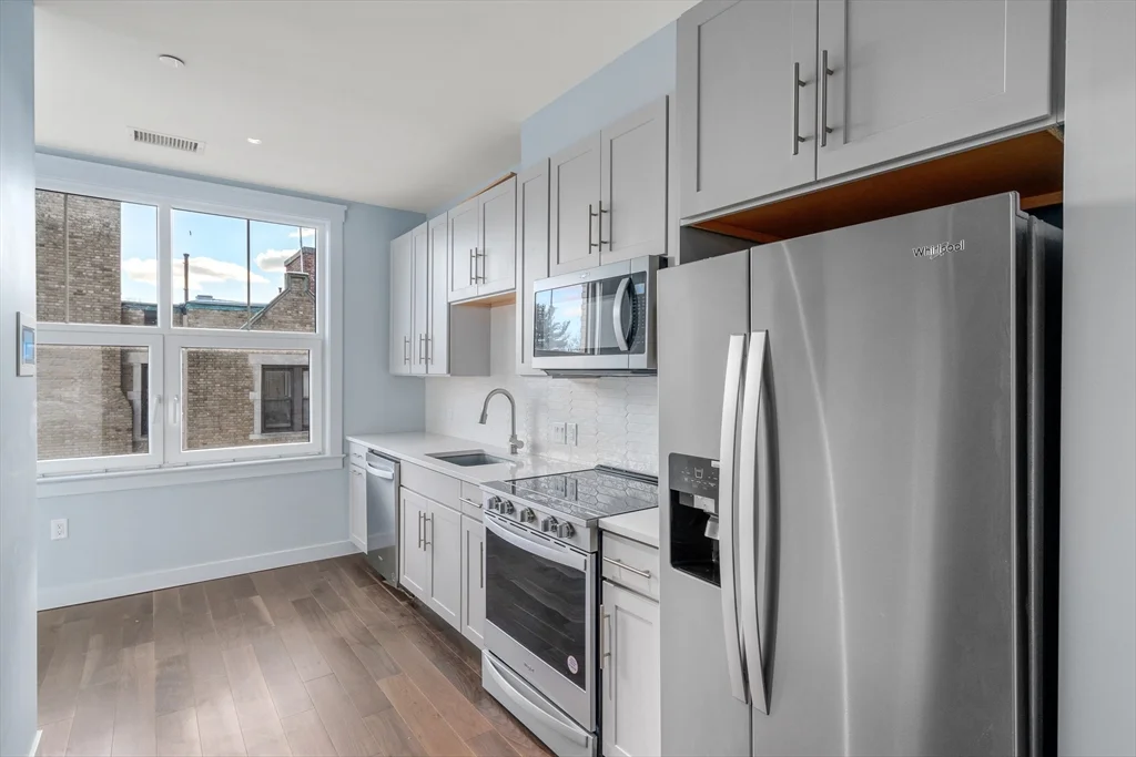 136 Babcock St, Coolidge Corner