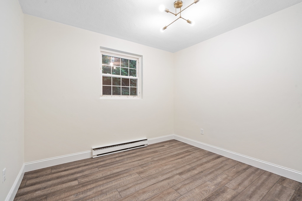 5 Walker Rd, North Andover