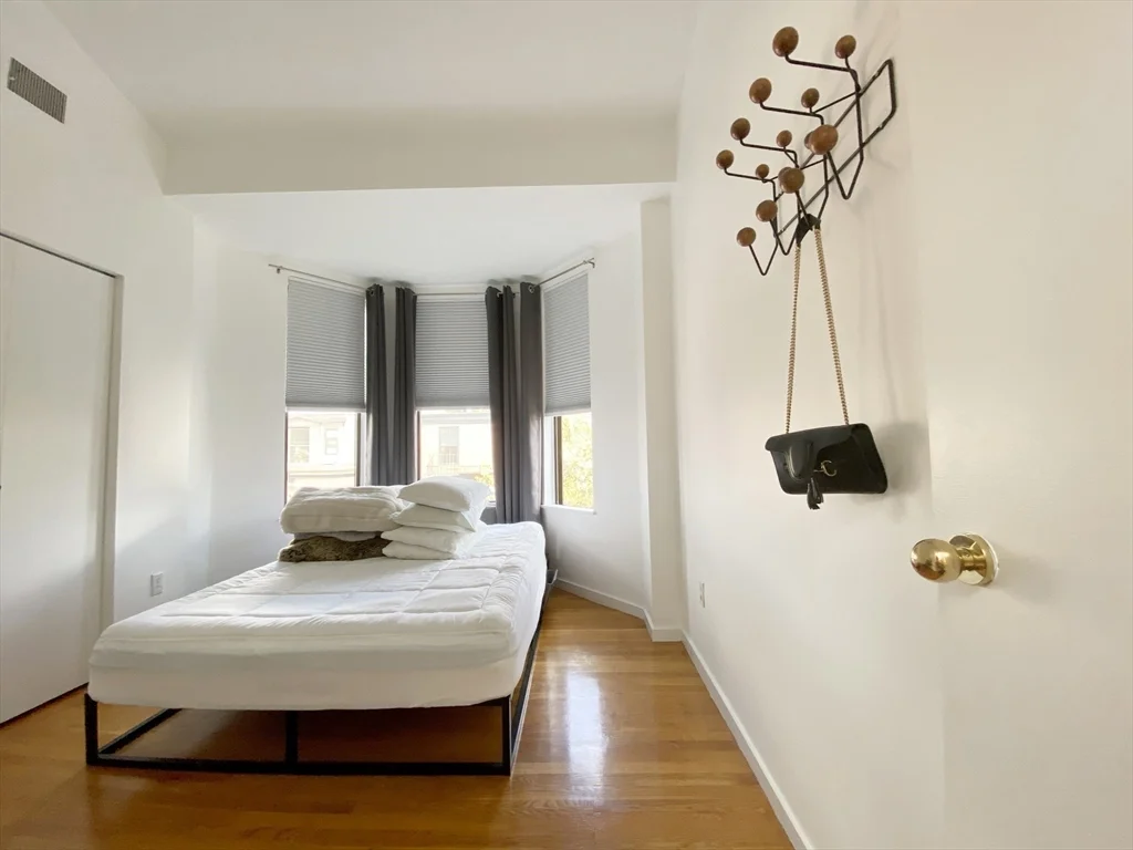 363 Marlborough St, Back Bay