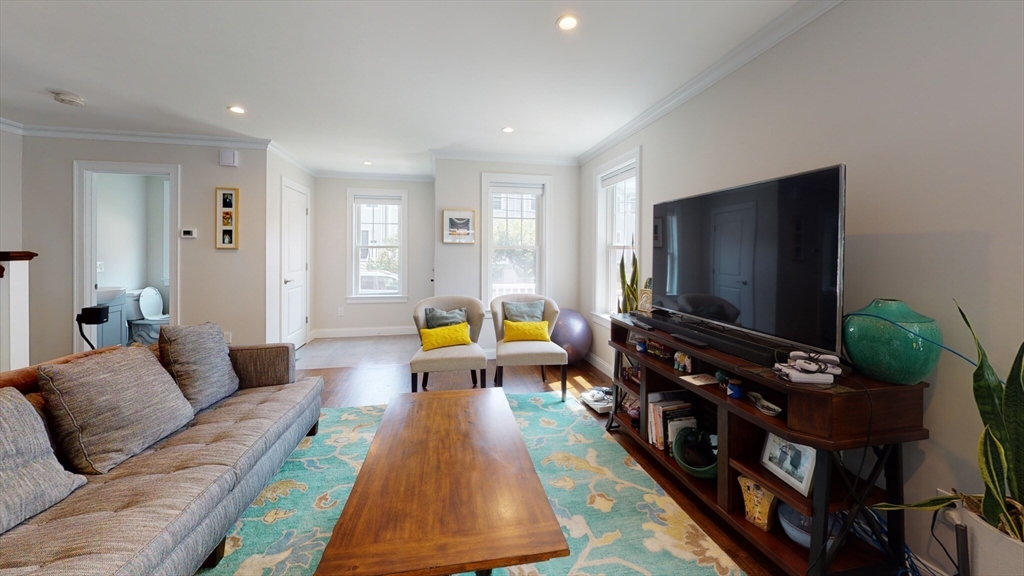 11 Myrtle St, Watertown