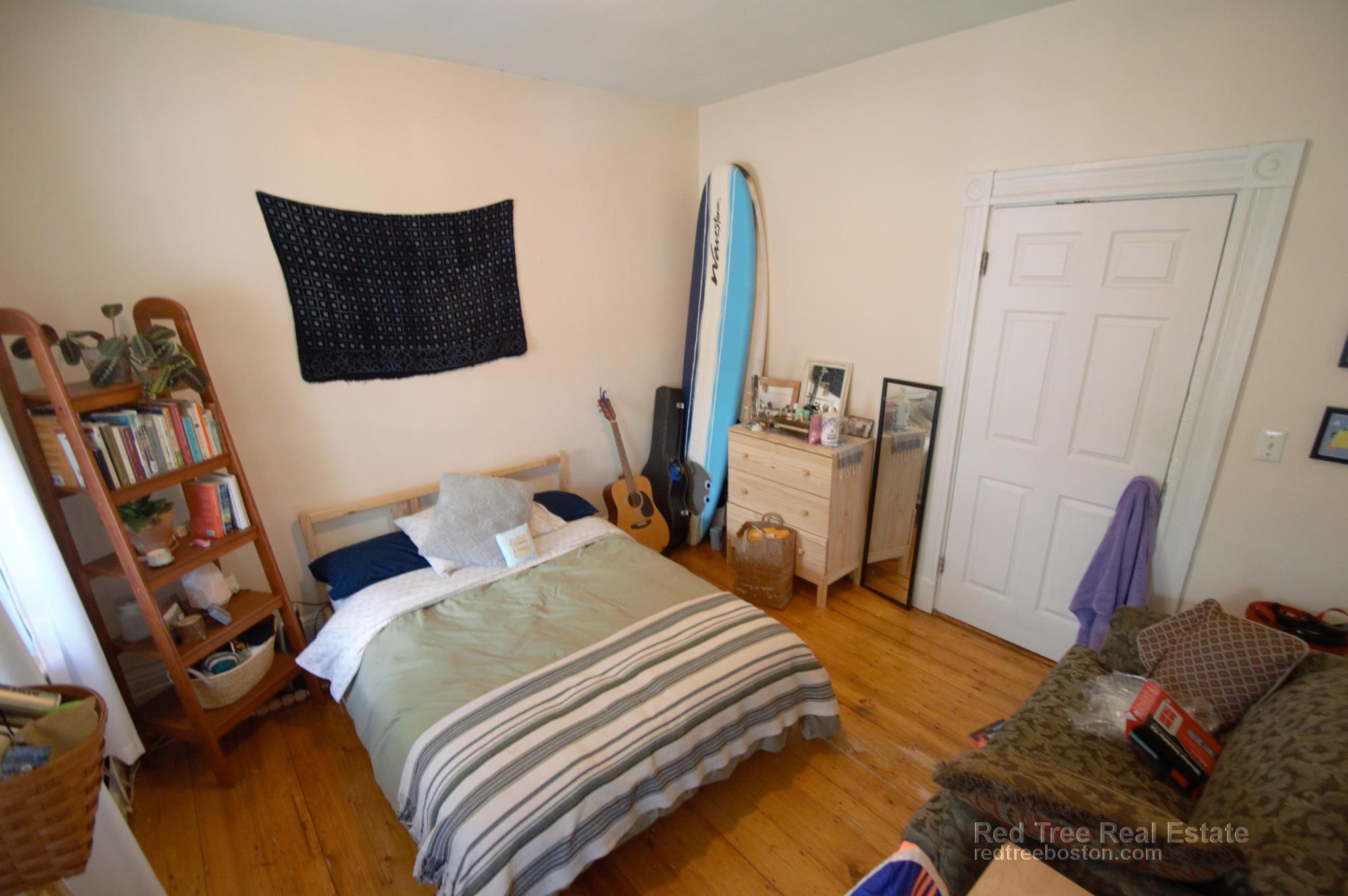 4 bed, 1 bath apartment for rent at 48 Green St Unit 3, Jamaica Plain — photo 5 of 5
