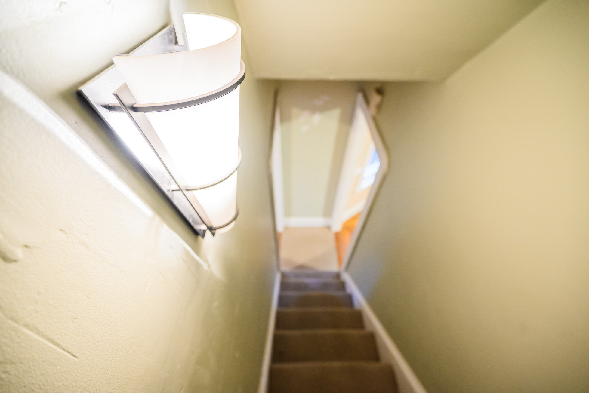 3 bed, 1 bath apartment for rent at 18 Donnybrook Rd Unit 4, Brighton — photo 3 of 22