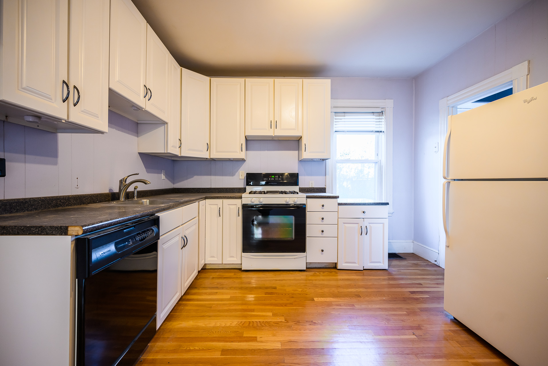 3 bed, 1 bath apartment for rent at 18 Donnybrook Rd Unit 4, Brighton — photo 12 of 22