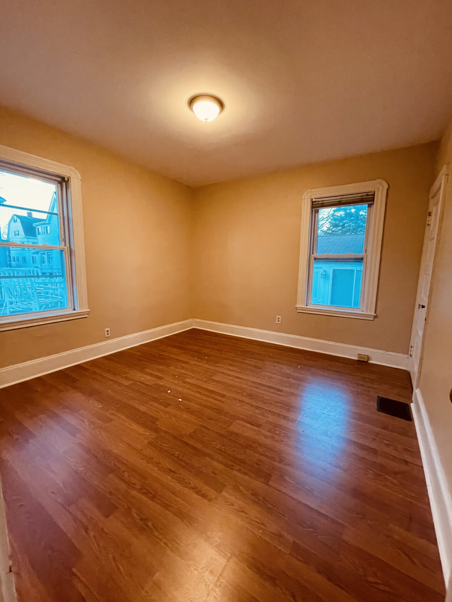 3 bed, 1 bath apartment for rent at 18 Donnybrook Rd Unit 4, Brighton — photo 21 of 22