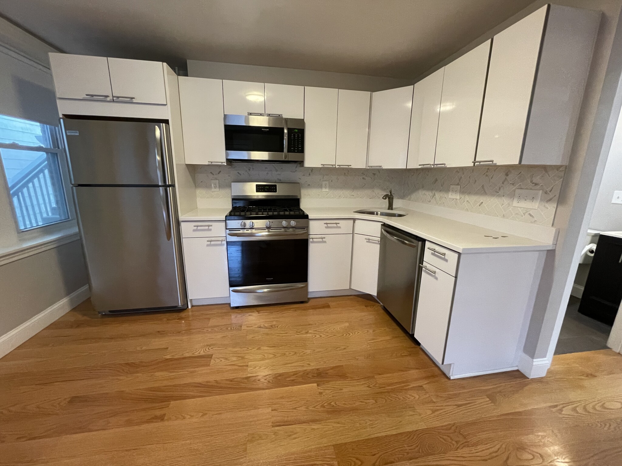 4 bed, 2 bath apartment for rent at 124 Berkshire St Unit 2, Kendall Square
