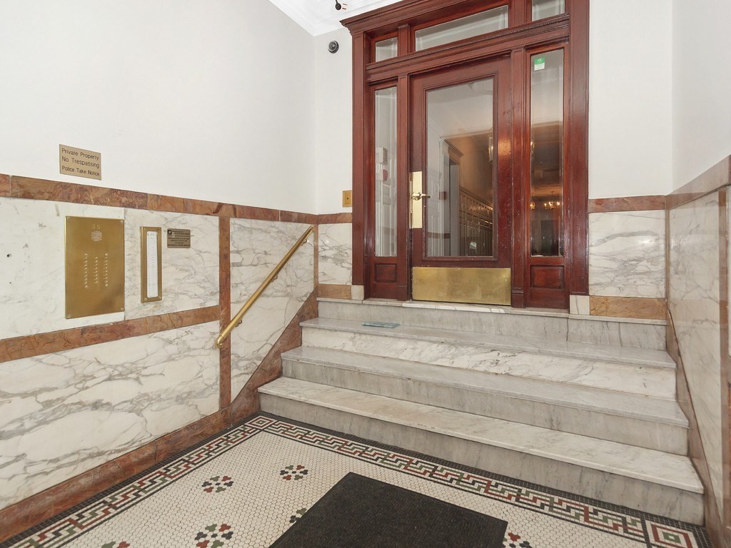 35 Queensberry St, Fenway