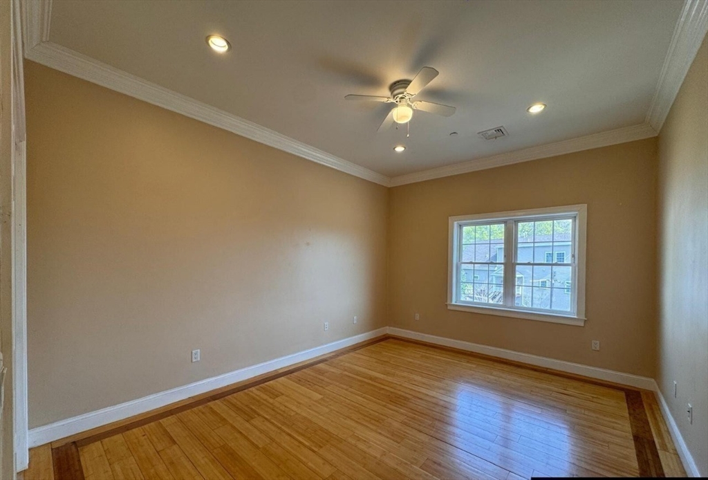 473 Revere Beach Pkwy, Revere