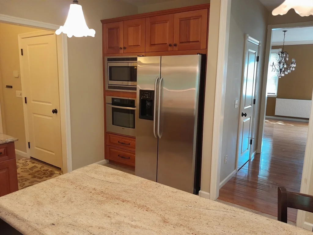 373 Littlefield Ln, Marlborough