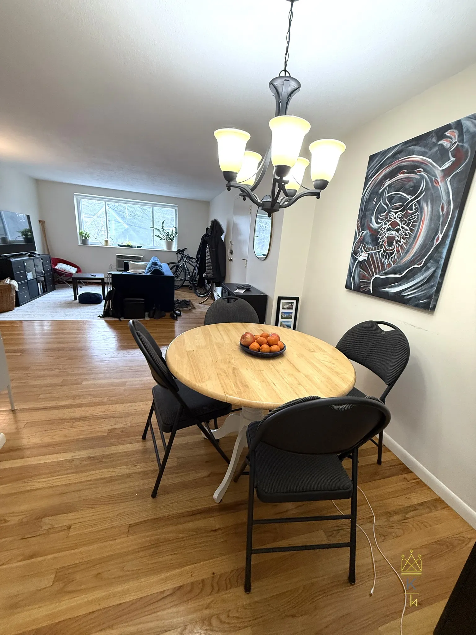 81 Green St, North Brookline